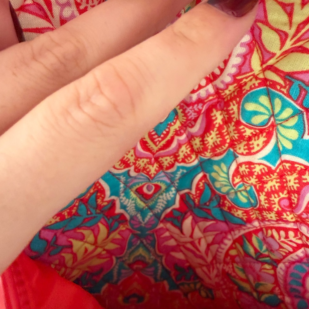 Vera Bradley Vibrant Paisley Tote - Picture 5 of 5